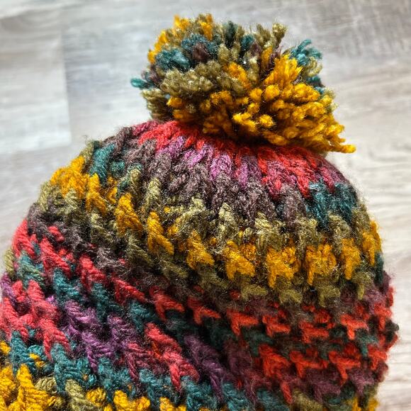 Handmade Chunky Knit Pom Pom Beanie Hat Multicolor Rainbow Fall Retro Cozy - Picture 3 of 6